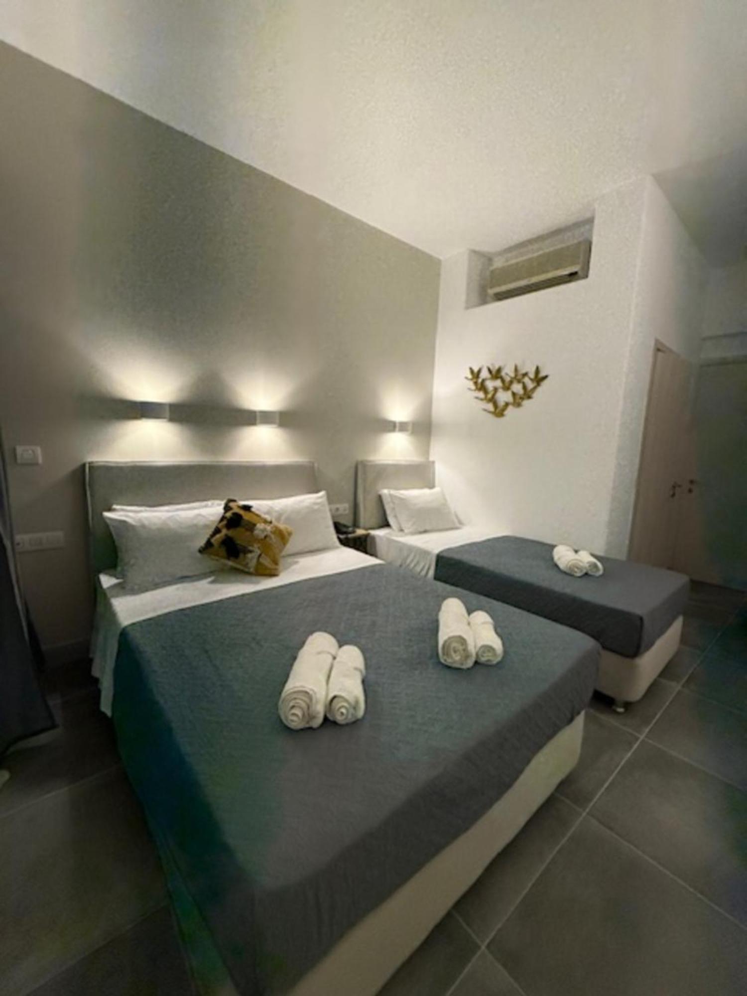 ดิเลียน Hotel ปาริเกีย ภายนอก รูปภาพ