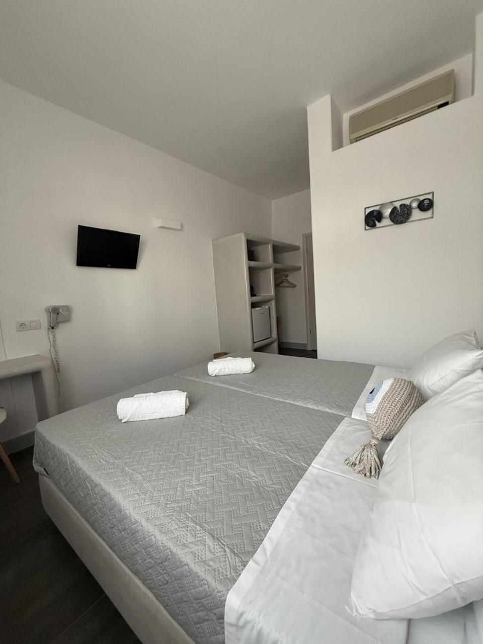ดิเลียน Hotel ปาริเกีย ภายนอก รูปภาพ